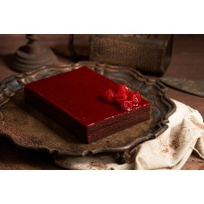 RASPBERRY CHOCOLATE CAKE